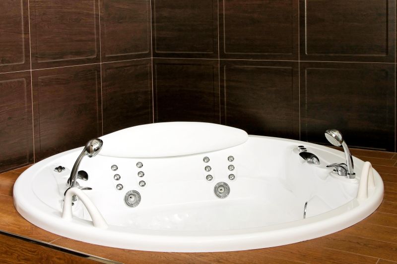 Elegant Bathtub with Jets